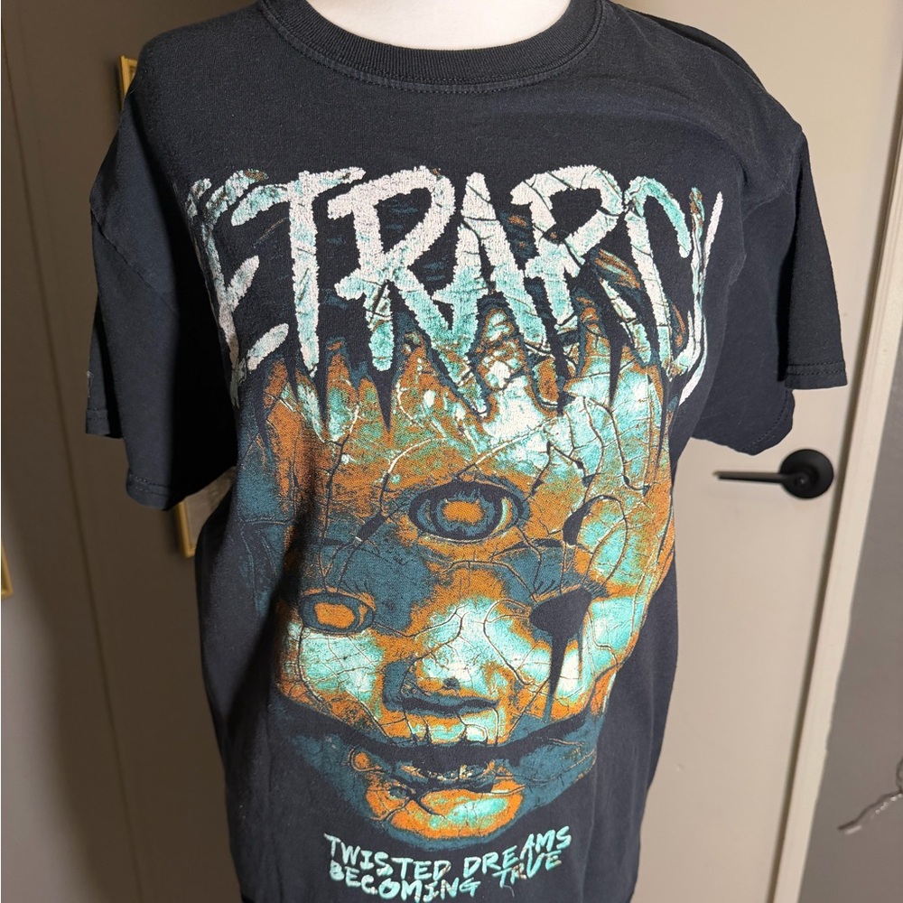 Black Graphic T-Shirt‎